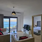 Sea View In 223 Apartment